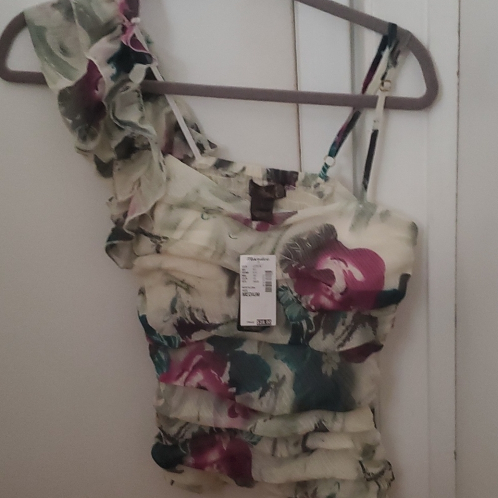 Mandee tank top medium